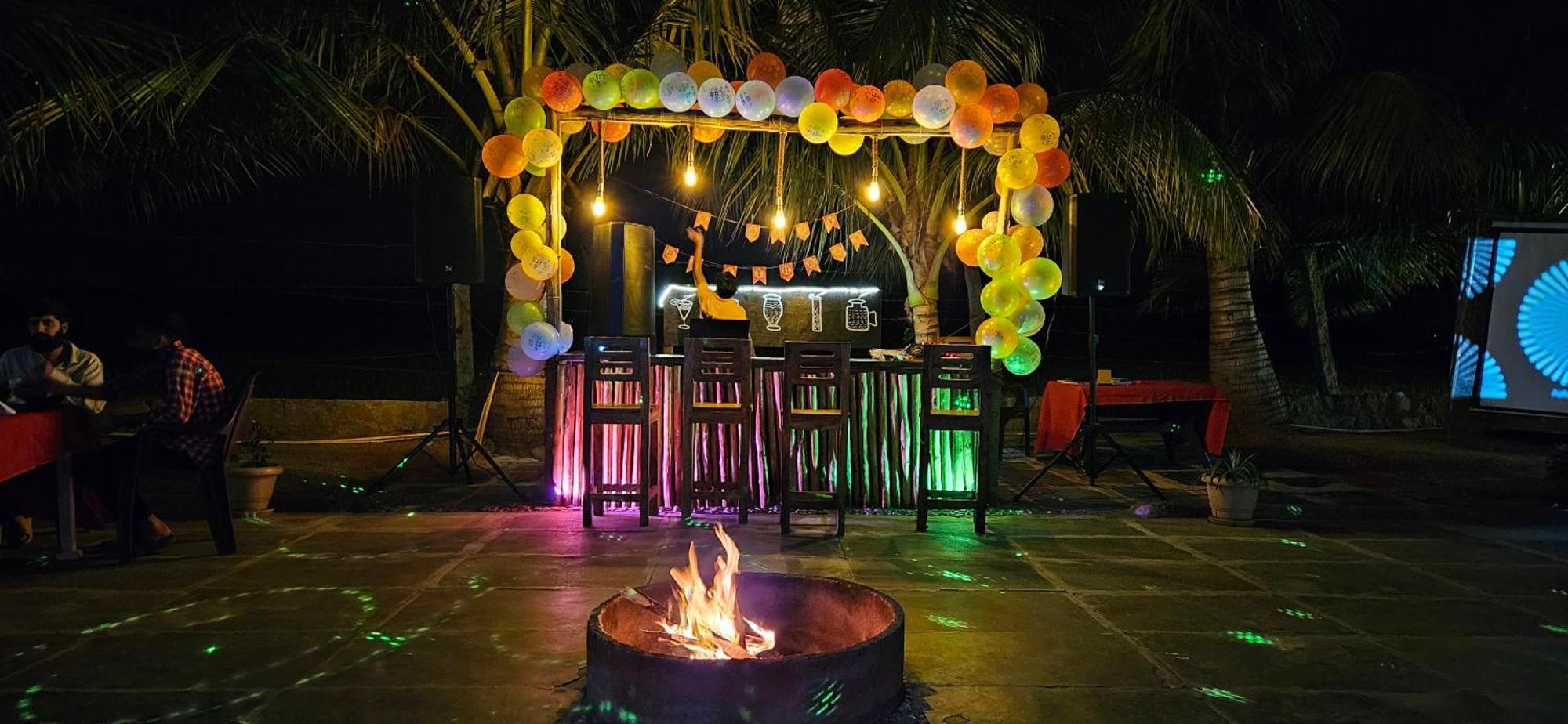 The King On The Rocks Resort هامبي المظهر الخارجي الصورة